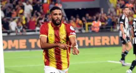 Göztepe'de Rhaldney formayı kaptı
