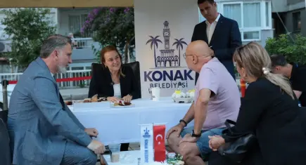 Konak’ta Komşu Buluşması: Başkan Mutlu mahalle sakinlerini dinledi