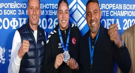 Milli Boksör Havvanur Kethüda'dan Avrupa Şampiyonası'nda altın madalya