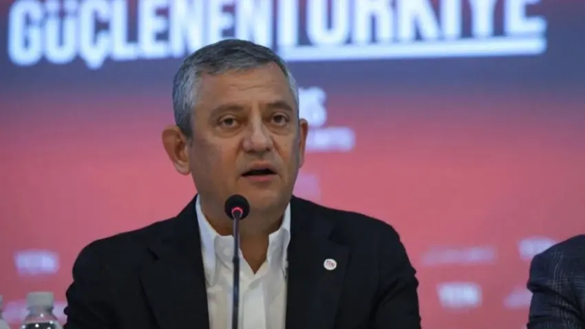 Özgür Özel’den İzmir’de ön seçim mesaisi haberinin görseli