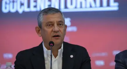 Özgür Özel’den İzmir’de ön seçim mesaisi