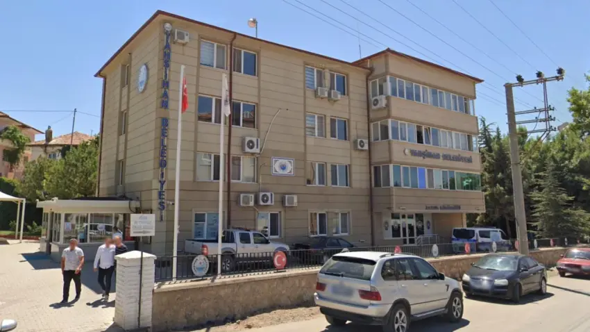 Yahşihan Belediyesi’ne operasyon: AK Partili eski Belediye Başkanı Ahmet Sungur dahil 36 şüpheli hakkında işlem haberinin görseli