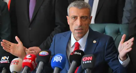 Yenilik Partisi'nden Yeni Parti'ye birleşme teklifi