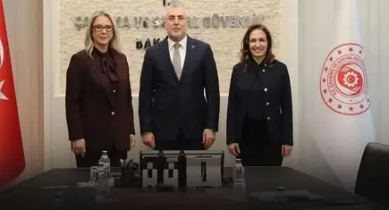 Ceyda Bölünmez Çankırı’dan tartışmalara net yanıt: Gündem kişilerin siyasi yolculukları değil, İzmir’in geleceği olmalı!