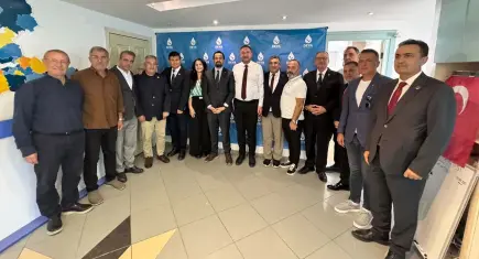 CHP İzmir İl Başkanı Gümrükçü'den siyasi partilere ziyaret