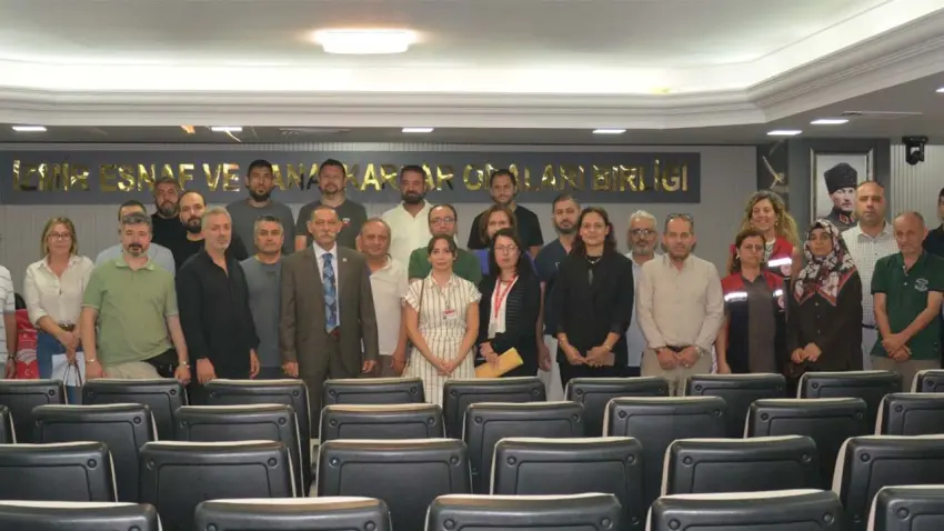 İzmir’de esnafa takviye edici gıda ve bitkisel ürün eğitimi haberinin görseli