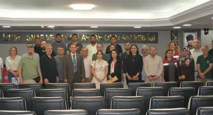 İzmir’de esnafa takviye edici gıda ve bitkisel ürün eğitimi
