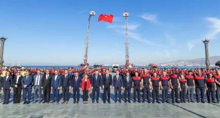 İzmir İtfaiyesi 103 yaşında: Başkan Tugay'dan ‘İzmir size güveniyor’ mesajı
