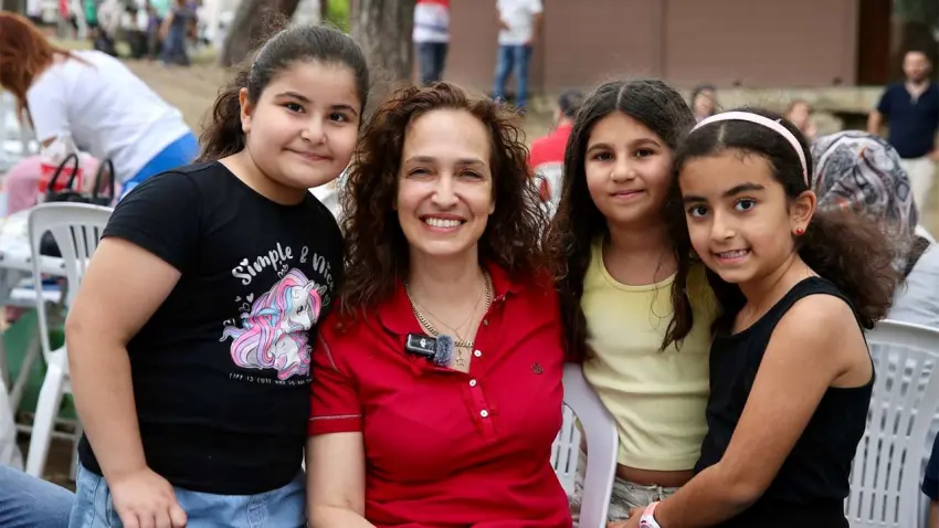 Karşıyaka'da çocukların sesi sanatla yükselecek: ‘Genç Ses Karşıyaka’ koroları kuruluyor haberinin görseli
