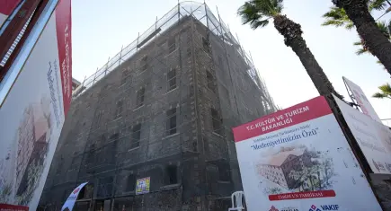 Konak'taki tarihi un fabrikası 550 milyonluk yatırımla kütüphaneye dönüşecek