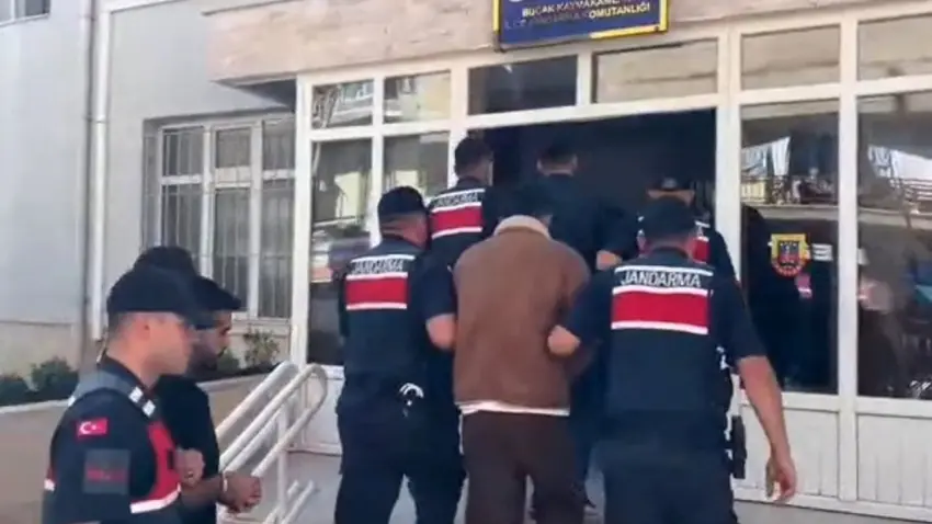 g&ouml;zaltı