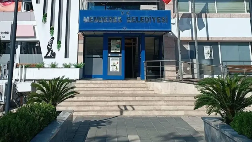 Menderes Belediyesi soruşturmasında 7 kişi tutuklandı! haberinin görseli