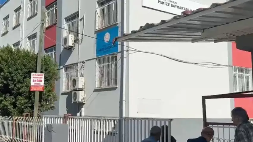 Mersin’de bir öğrencinin tabancasında silah çıktı, babası ‘ben koydum, unuttum’ dedi haberinin görseli
