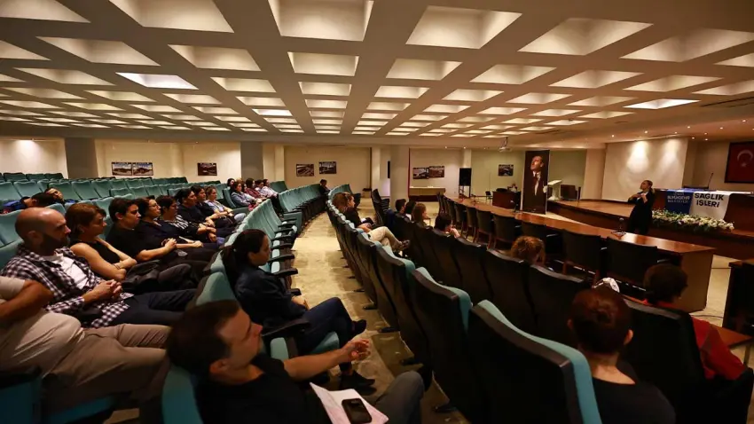 Efes Selçuk Belediyesi çalışanlarına sağlık ve güvenlik eğitimi haberinin görseli