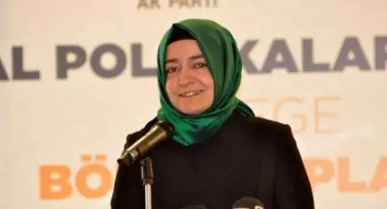 Fatma Betül Sayan Kaya'dan istifa açıklaması: Tüm görevlerinden affını istedi