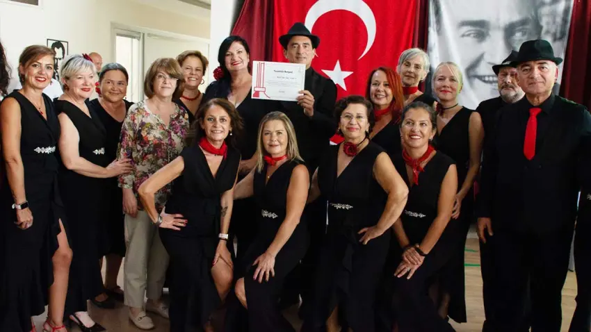 Karşıyaka’da Alzheimer’la yaşam konuşuldu haberinin görseli