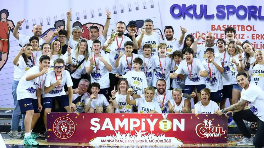 Karşıyaka’da namağlup Türkiye şampiyonu okul takımı yeni sezona hazırlanıyor haberinin görseli