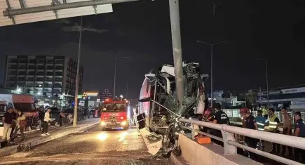 Adana’da yolcu otobüsü kazası: 11 kişi yaralandı