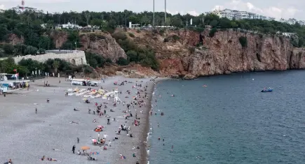 Antalya’da deniz suyu sıcaklığı hava sıcaklığını geride bıraktı