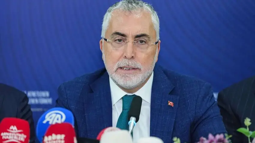 Bakan Işıkhan: Çalışmak ve üretmek bir zorunluluk haberinin görseli