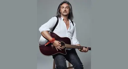 Çelik, unutulmaz şarkılarıyla İzmir’de sahne alacak