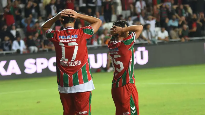 Karşıyaka’da futbol takımı dağıldı haberinin görseli