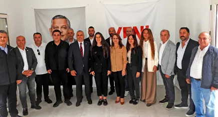 Lal Denizli'den Çeşme'de demokrasi vurgusu: Değişim aşağıdan yukarıya olmalı