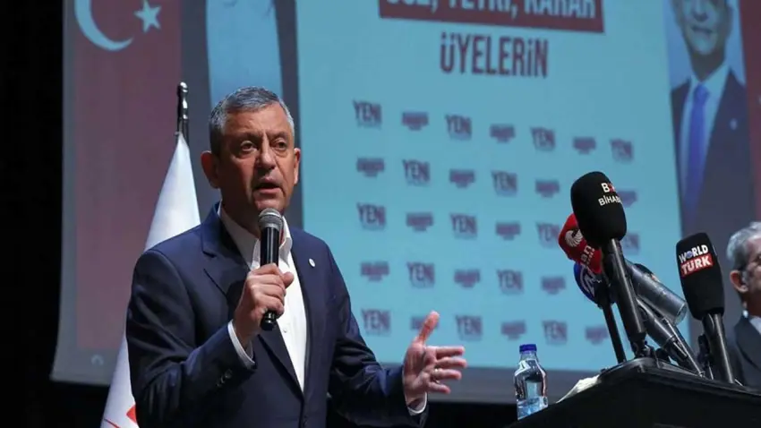 Özgür Özel: Yeni Parti'yi iktidar olmak için kurduk haberinin görseli
