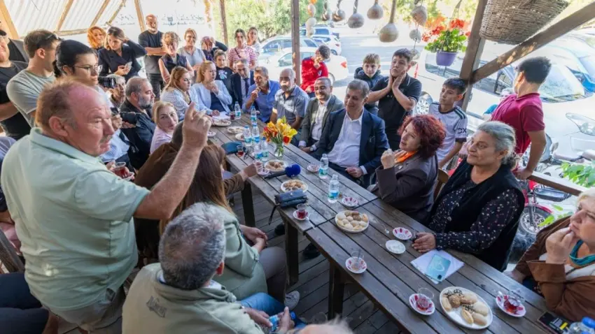 Tepebozlu çocuklardan Başkan Tugay’a futbol sahası talebi haberinin görseli