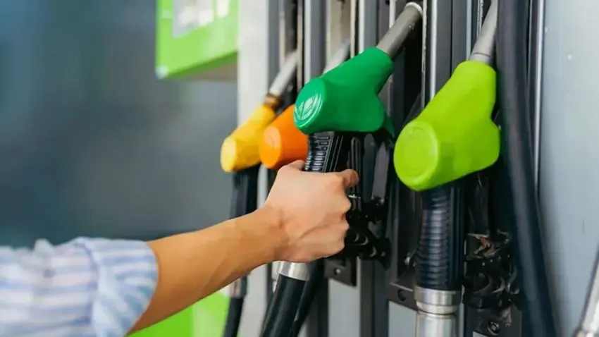 Akaryakıt tabelaları sil baştan! 1 Ekim’de benzin ve motorine büyük zam haberinin görseli