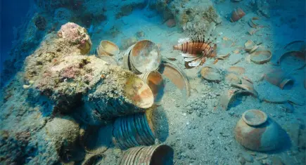 Antalya'da 2100 yıllık gemi batığından antik dünyanın en lüks sofra takımları çıktı