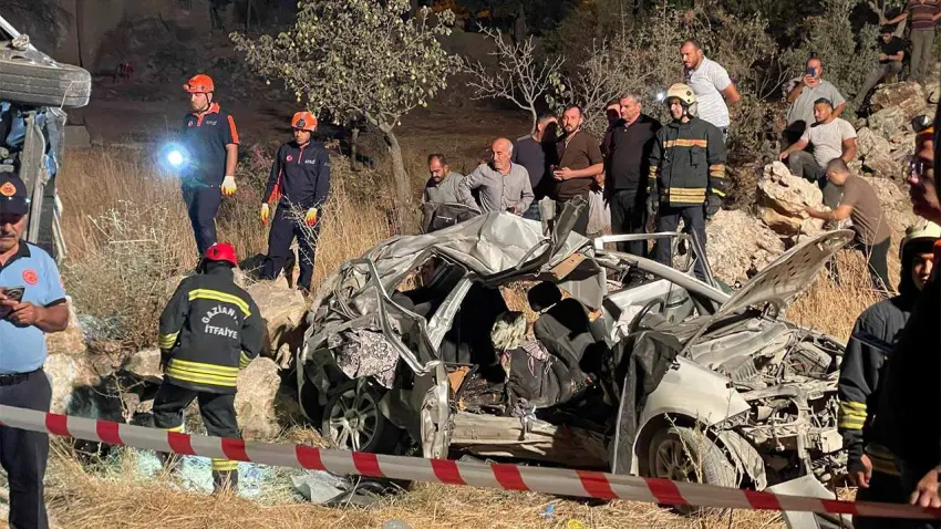 Gaziantep'teki otobüs kazasında hayatını kaybeden 7 kişinin kimliği belli oldu haberinin görseli