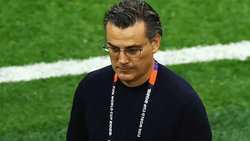İtalya maçında tribünlerden "Montella ve TFF İstifa" sesleri yükseldi! haberinin görseli