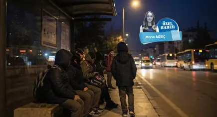 İzmir’de öğrenciler karanlıkta! Çözüm ise ya eğitimden ya teneffüsten çalmak