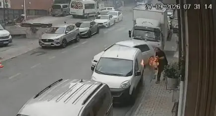 Kağıthane’de yer altındaki elektrik kablolarında yangın çıktı: Rögar kapağına 10 saniye evvel basmış olsaydım ben zarar görecektim