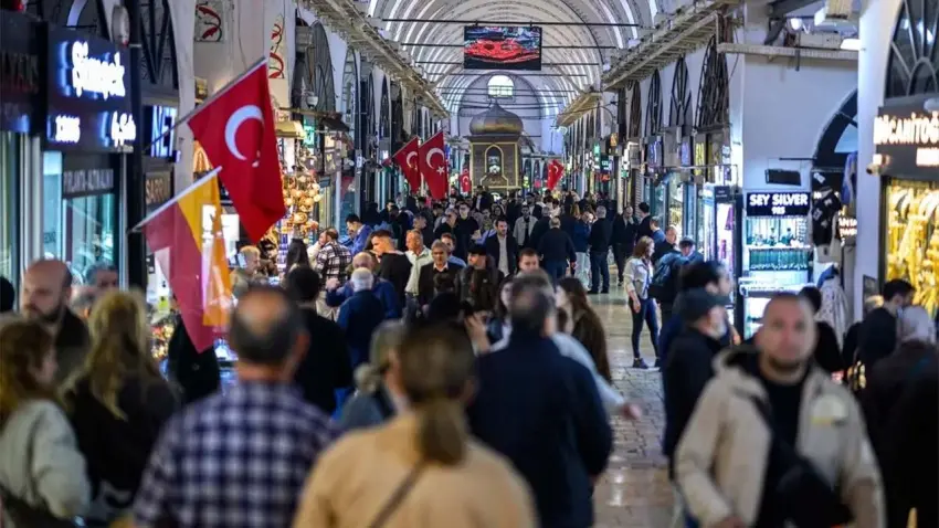 Kapalıçarşı'da milyonluk vurgun: Kasayı boşaltıp mutfak malzemeleri doldurmuş, eşine ‘Çin'e gidiyorum’ demiş haberinin görseli