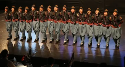 Karşıyaka Belediyesi halk dansları kurslarına yoğun ilgi