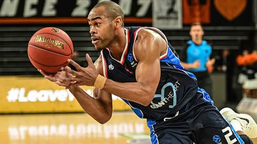 Karşıyaka'dan transfer hamlesi: Markel Starks kadroda! haberinin görseli
