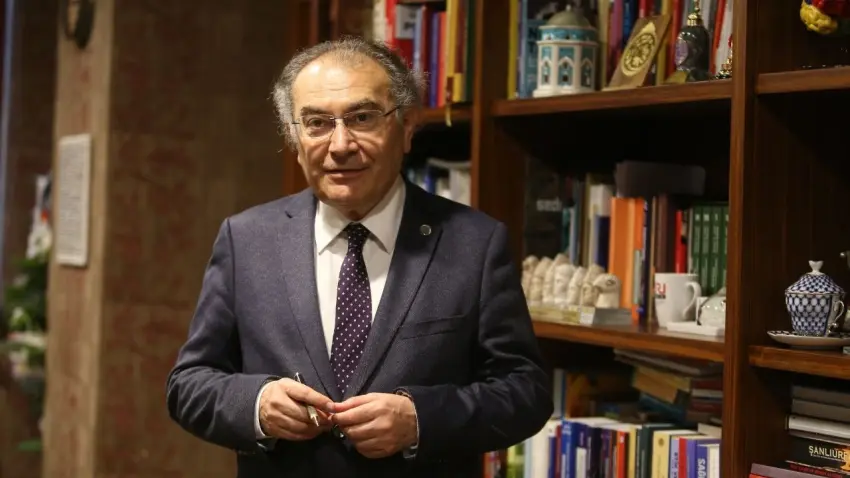  Prof. Dr. Nevzat Tarhan
