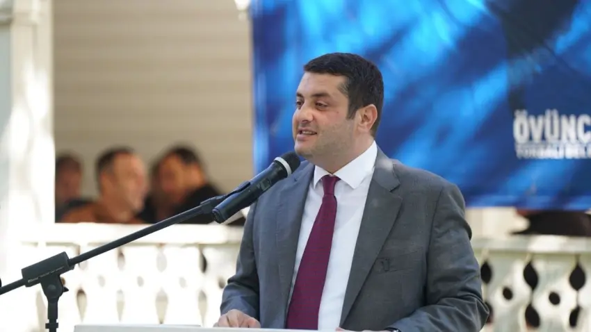 &Ouml;v&uuml;n&ccedil; Demir