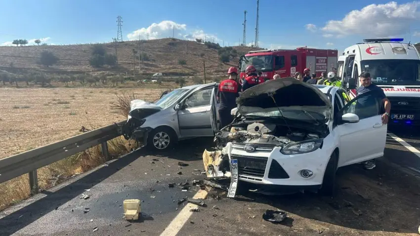 Ödemiş'te iki otomobil çarpıştı: 6 kişi yaralandı haberinin görseli