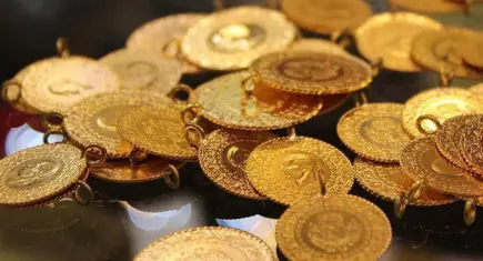 Altın sert düşüşün ardından gözler piyasada! Ons altın 4 bin 100 dolara yaklaştı