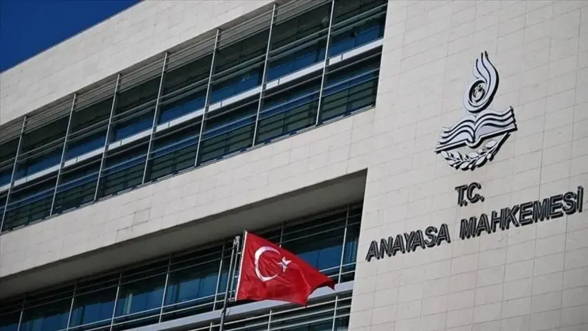 Anayasa Mahkemesi'nden emsal karar: İşe iade davasında hak ihlali! haberinin görseli
