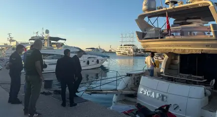 Antalya'da uyuşturucu ve fuhuş operasyonu: Şüpheliler arasında Muhittin Böcek ve oğlu da var