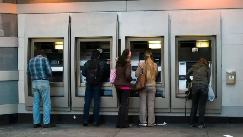 ATM kullanan herkesi ilgilendiriyor! Yaşanan uyuşmazlıklarda sorumluluk kime ait? Yargıtay açıkladı haberinin görseli