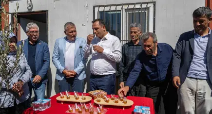 Bornova’da bal hasadı sosyal dayanışmaya dönüştü