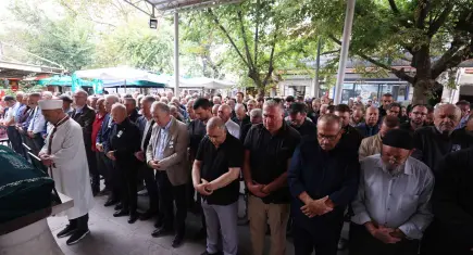 Gazeteci Ahmet Çipli, Urla’da toprağa verildi