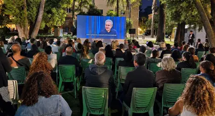 İzmir’de edebiyatın iyileştirici gücü buluştu