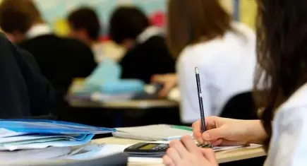 İzmir’de eğitim süresi geriledi: Kadınlar erkeklerin önünde