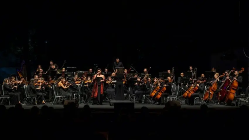 İzmir Oda Orkestrası yeni sezona alkışlarla başladı haberinin görseli